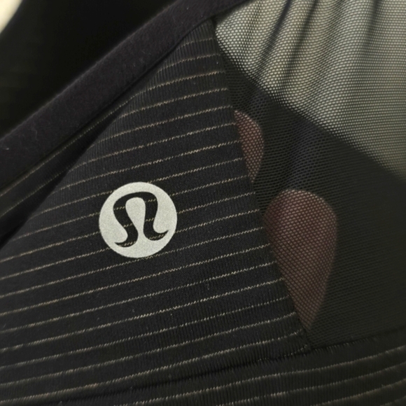 Lululemon Black Speed Up Bra!  Pre Loved! - Picture 4 of 5